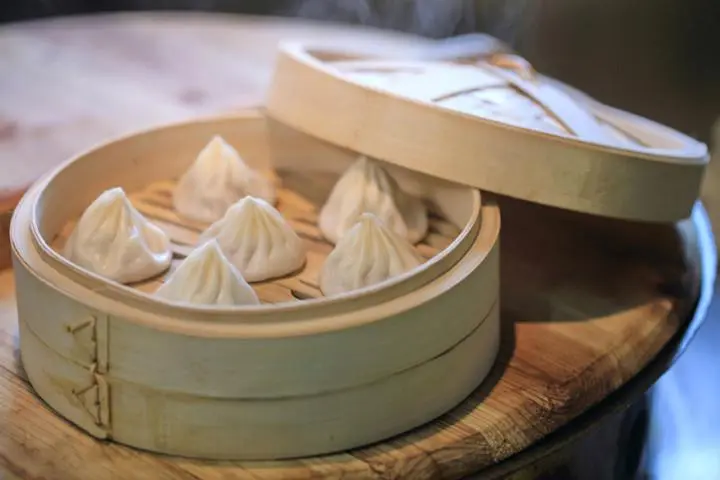 thuong-thuc-am-thuc-tai-le-hoi-bang-dang