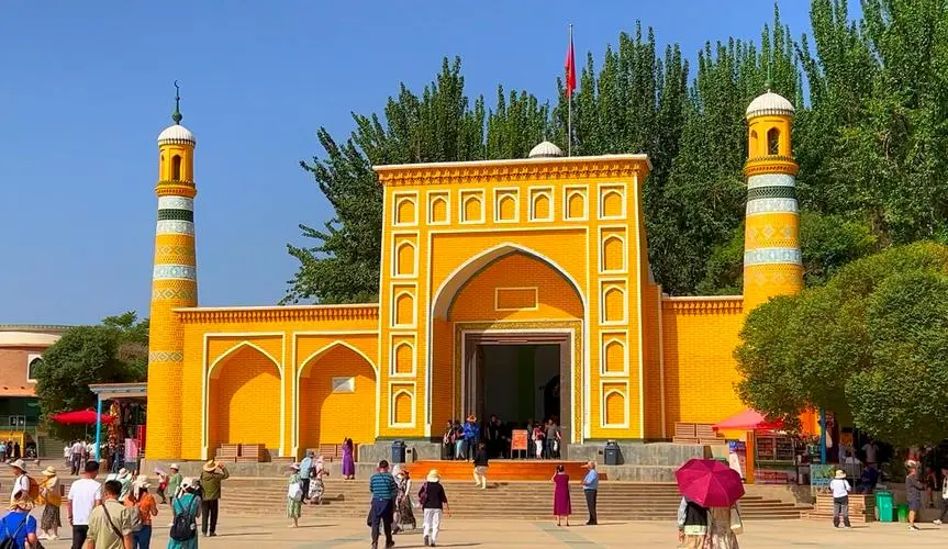 cac-nha-tho-hoi-giao-co-o-tan-cuong