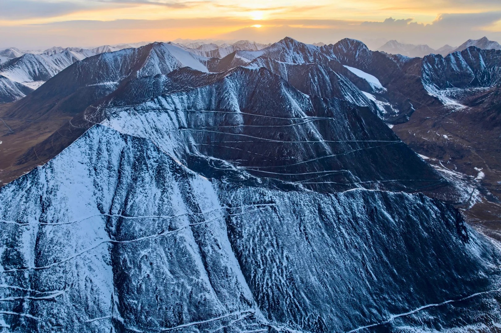 Top- 10- địa- điểm- tham- quan- không- thể- bỏ- lỡ- khi- du- lịch- Urumqi