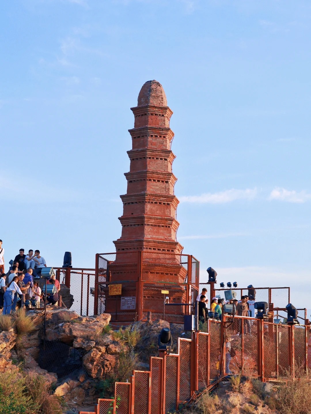 Top- 10- địa- điểm- tham- quan- không- thể- bỏ- lỡ- khi- du- lịch- Urumqi