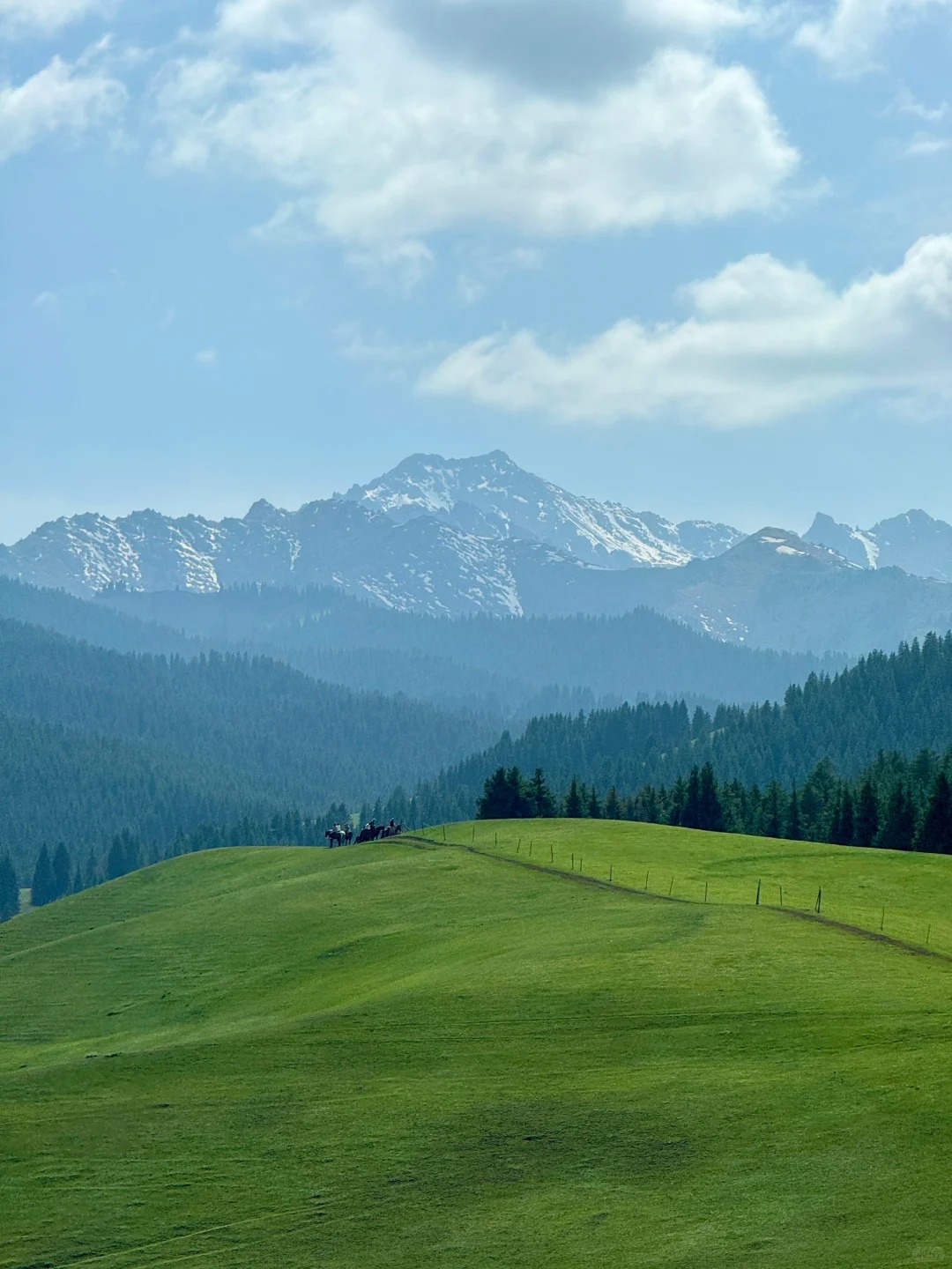 Top- 10- địa- điểm- tham- quan- không- thể- bỏ- lỡ- khi- du- lịch- Urumqi